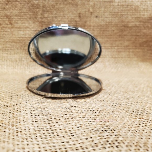 Elegant Vintage Dual Mirrored Fleur De Lis Compact Black And Silver Tone - Picture 3 of 8